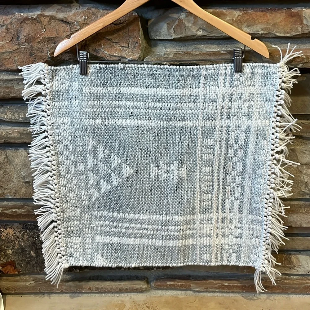 Pottery Barn Flatweave Tasseled Rug 19